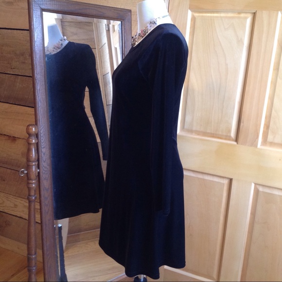 Solid Black Long Sleeve Swing Dress Moda Medium - Picture 5 of 8